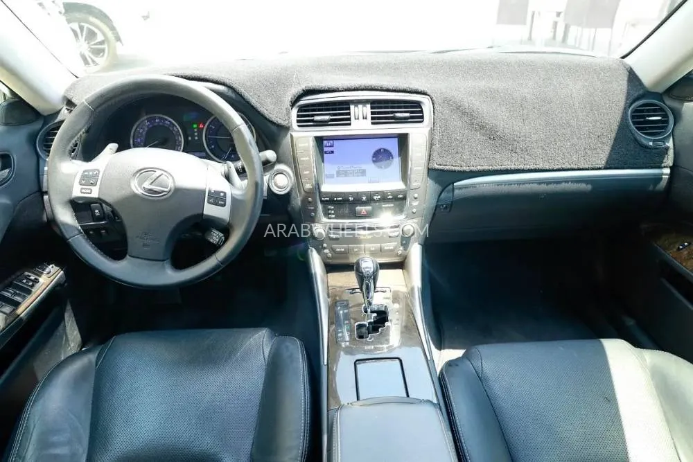 Lexus IS 2012 for Sale in Sharjah Image-5