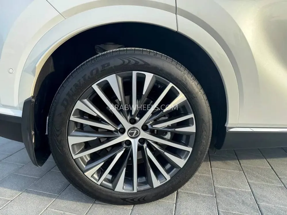 Lexus RX 2023 for Sale in Dubai Image-8