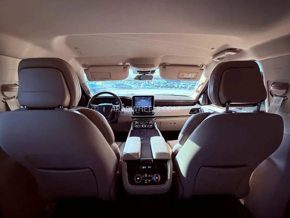 Lincoln Navigator 2021 for Sale in Dubai Image-6