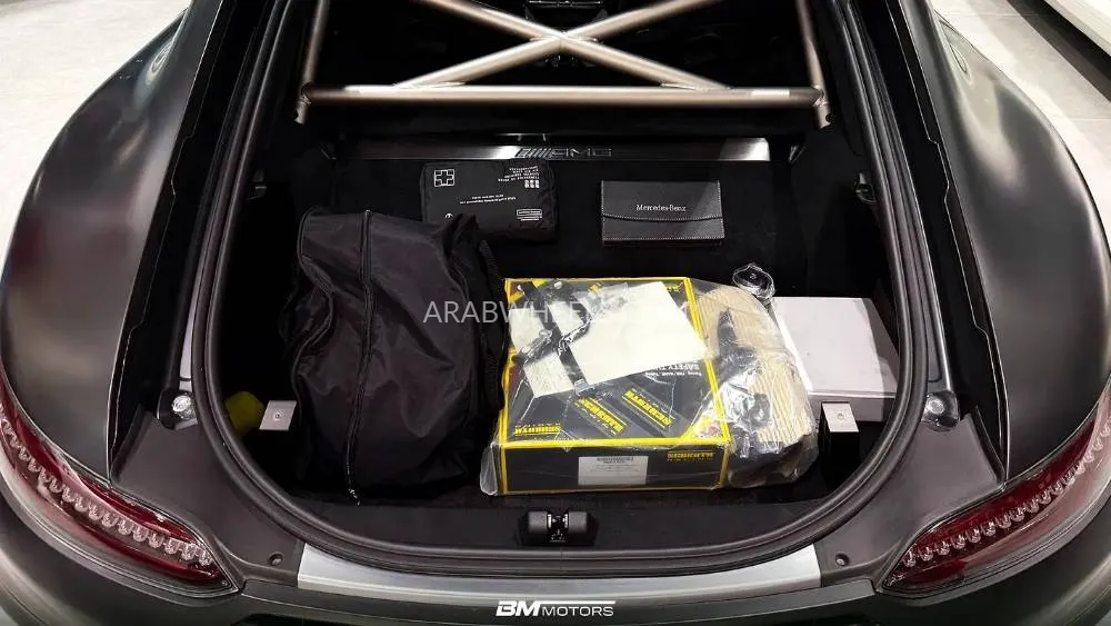 Mercedes Benz AMG GT 2022 for Sale in Dubai Image-2