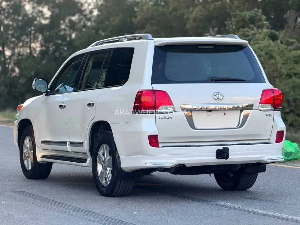 Toyota Land Cruiser 2013 for Sale in Sharjah Image-3