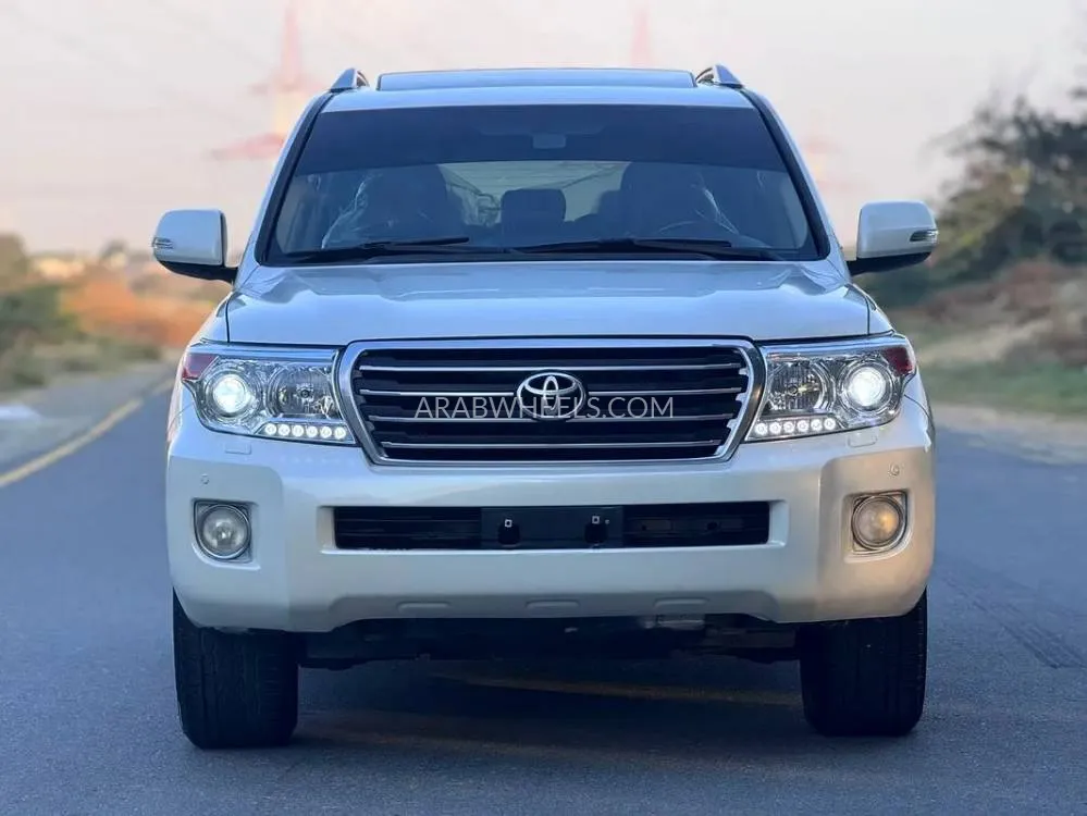 Toyota Land Cruiser 2013 for Sale in Sharjah Image-5