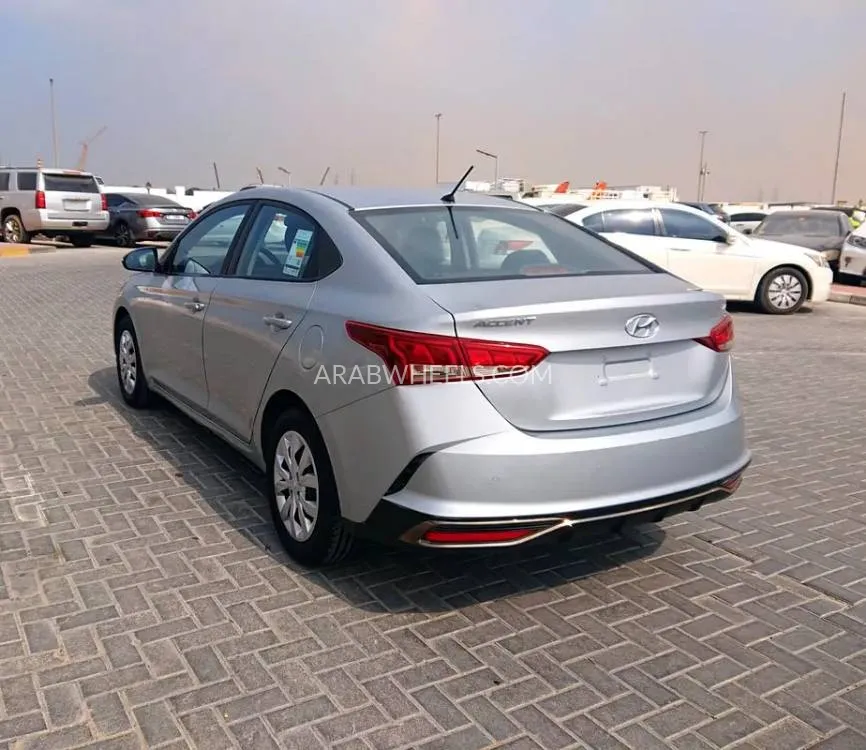 Hyundai Accent 2021 for Sale in Ajman Image-10