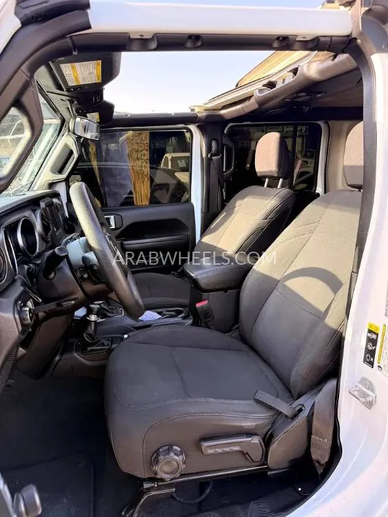 Jeep Wrangler 2022 for Sale in Dubai Image-18