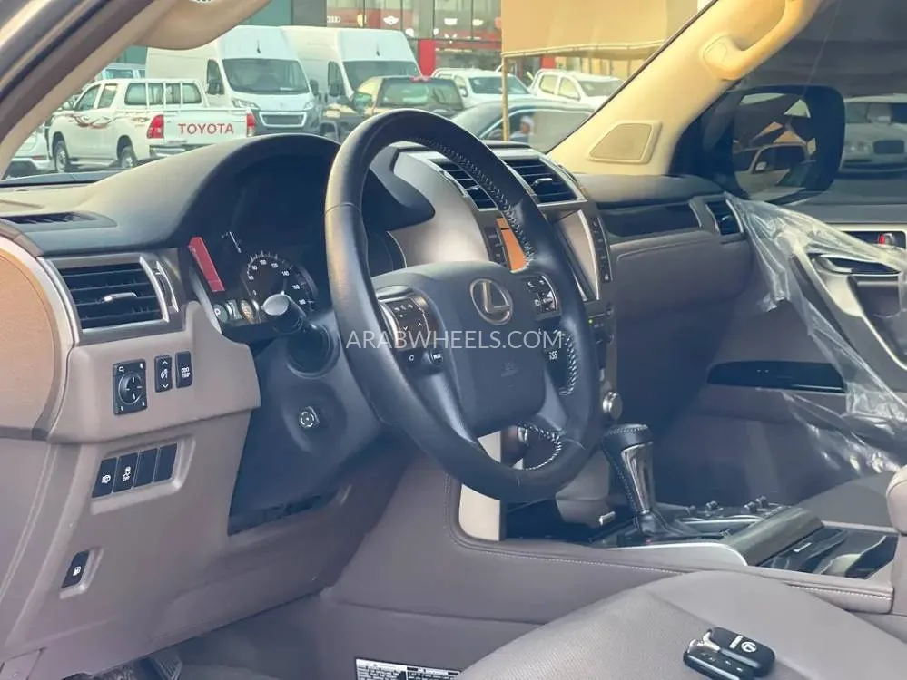 Lexus GX 2019 for Sale in Sharjah Image-7