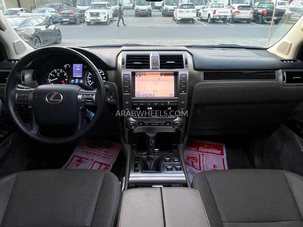 Lexus GX 2019 for Sale in Sharjah Image-15