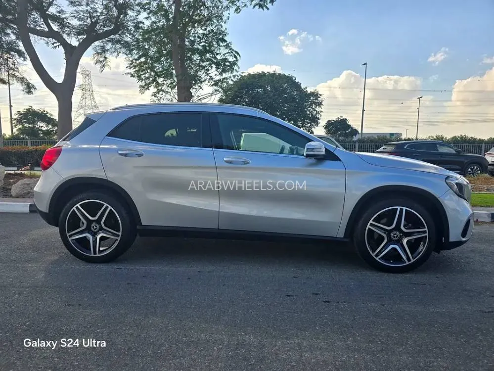 مرسيدس بنز GLA 2020 for Sale in دبي Image-13