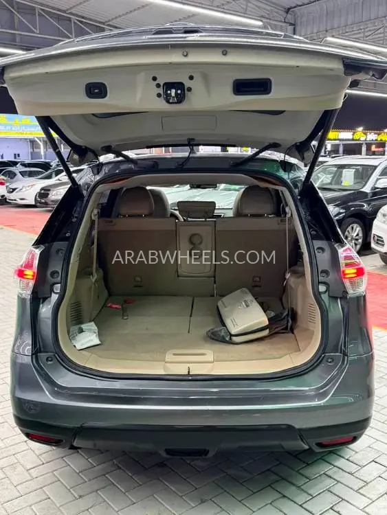 Nissan X-Trail 2016 for Sale in Ajman Image-3