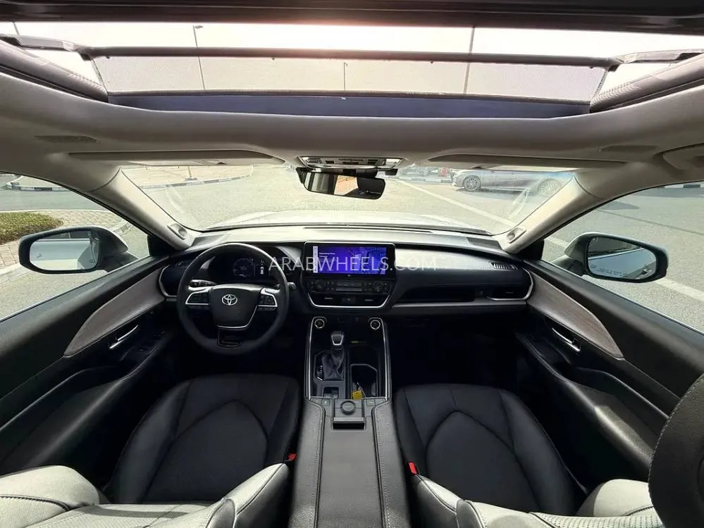 Toyota Grand Highlander 2025 for Sale in Dubai Image-2