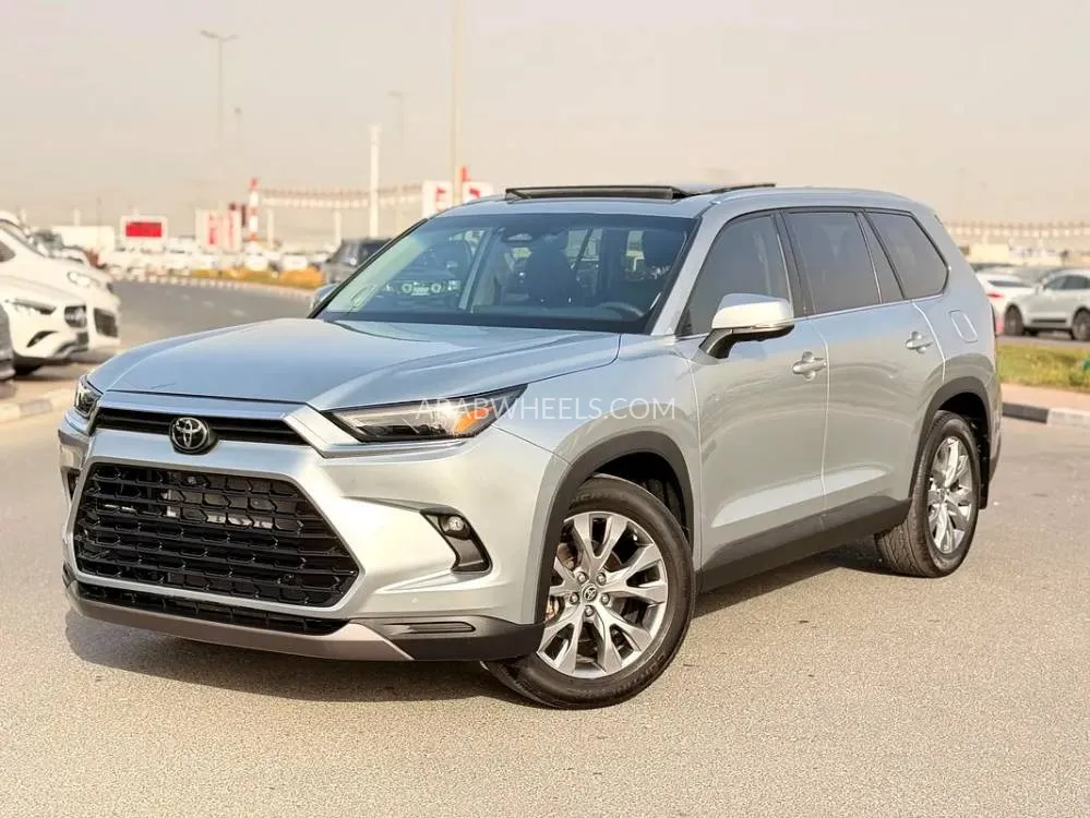 Toyota Grand Highlander 2025 for Sale in Dubai Image-15