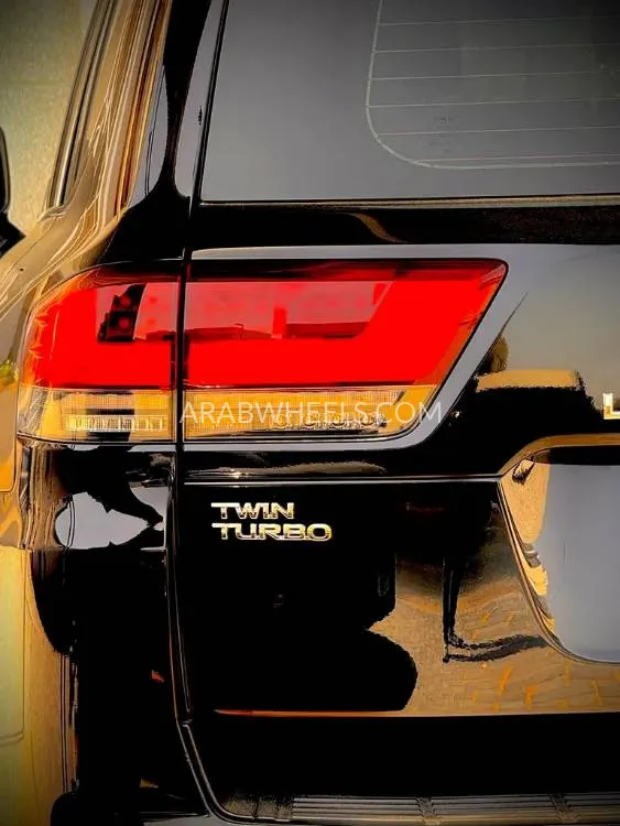 Toyota Land Cruiser 2023 for Sale in Ajman Image-5