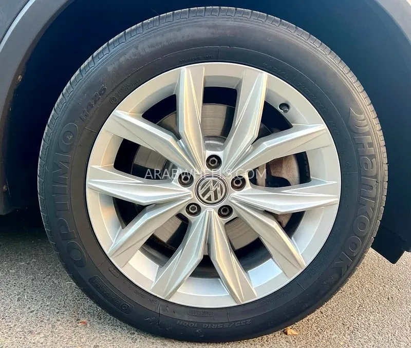 Volkswagen Tiguan 2018 for Sale in Dubai Image-8