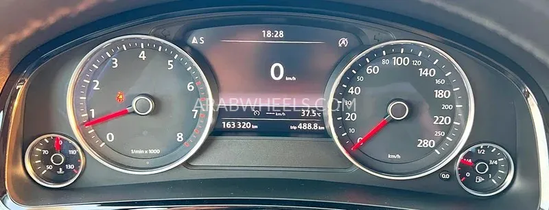 Volkswagen Touareg 2018 for Sale in Dubai Image-19