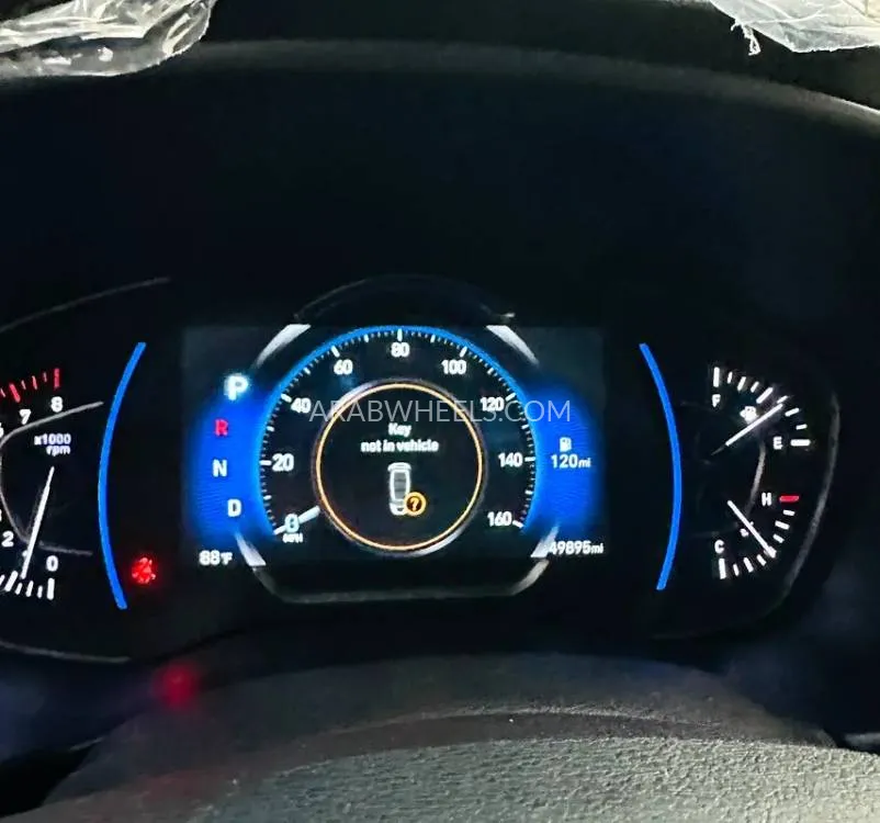 Hyundai Grand Santa Fe 2020 for Sale in Dubai Image-9