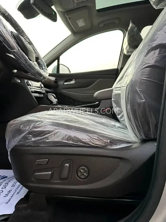 Hyundai Grand Santa Fe 2020 for Sale in Dubai Image-15