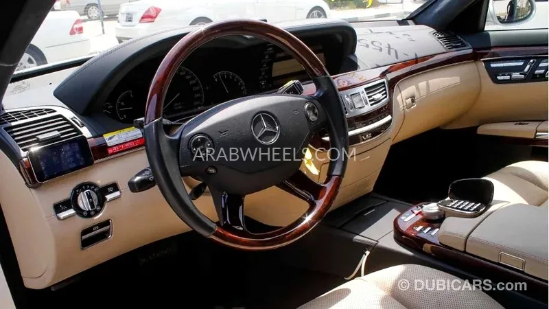 Mercedes Benz CLS Class 2007 for Sale in Dubai Image-12