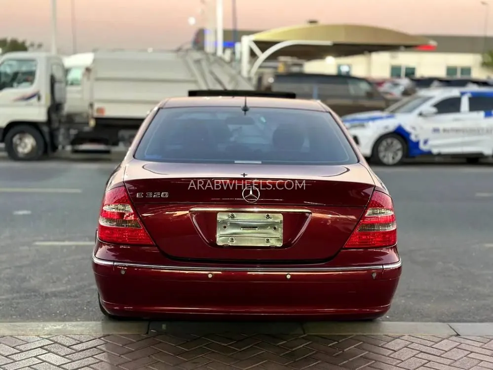 Mercedes Benz E Class 2003 for Sale in Dubai Image-4