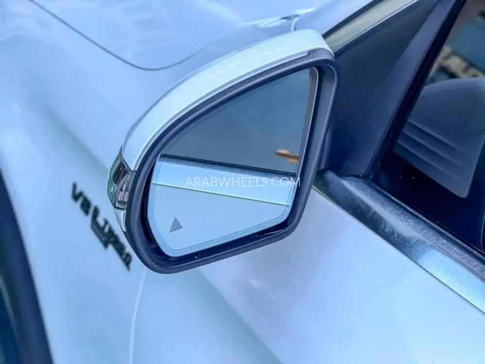 Mercedes Benz GLC Class 2020 for Sale in Dubai Image-11