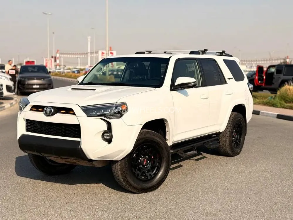 Toyota 4Runner 2019 for Sale in Dubai Image-16