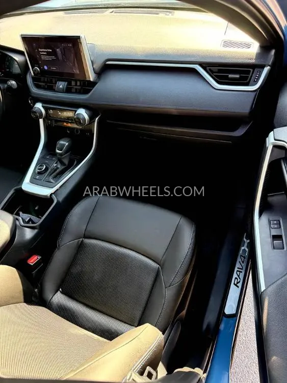 Toyota Rav4 2023 for Sale in Dubai Image-7