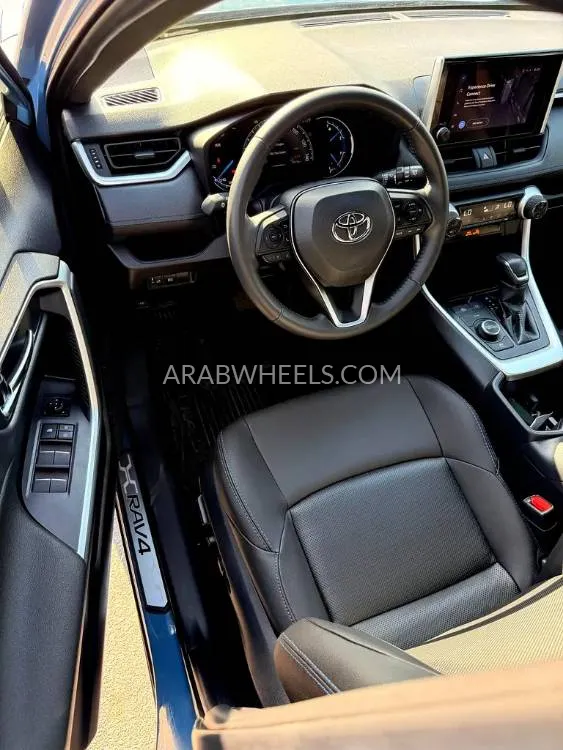 Toyota Rav4 2023 for Sale in Dubai Image-14