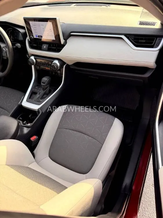 Toyota Rav4 2025 for Sale in Dubai Image-6