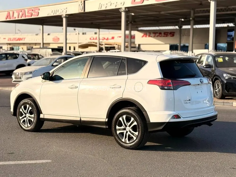 Toyota Rav4 2018 for Sale in Dubai Image-16