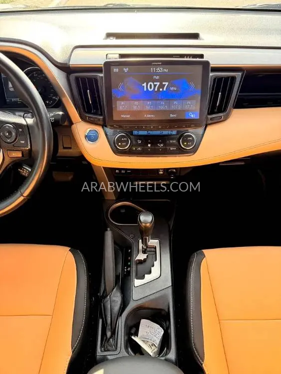 Toyota Rav4 2018 for Sale in Dubai Image-19