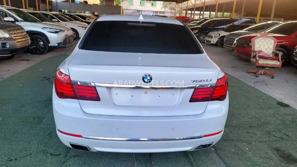 BMW 7 series 2014 for Sale in Ajman Image-10
