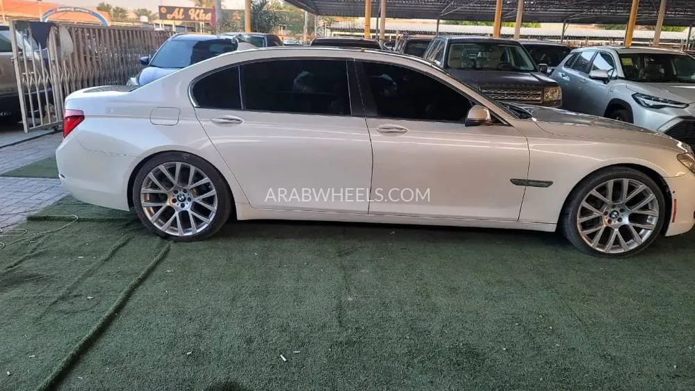 BMW 7 series 2014 for Sale in Ajman Image-11