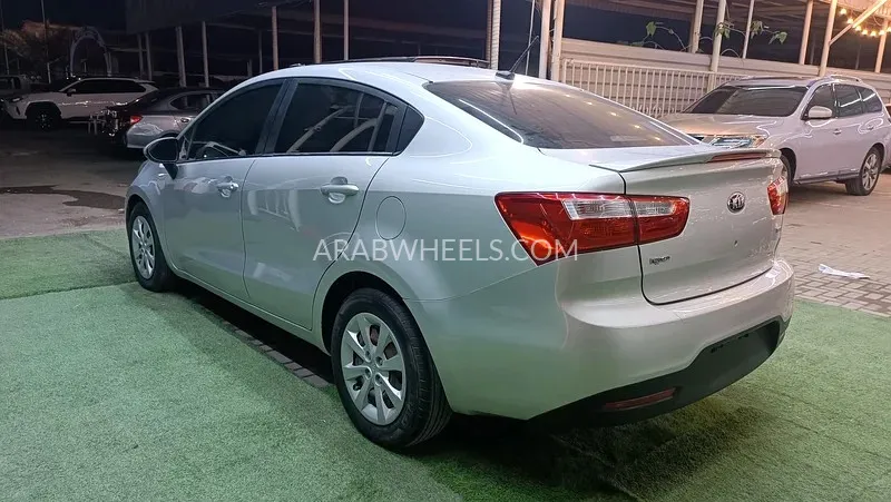Kia Rio 2013 for Sale in Ajman Image-11