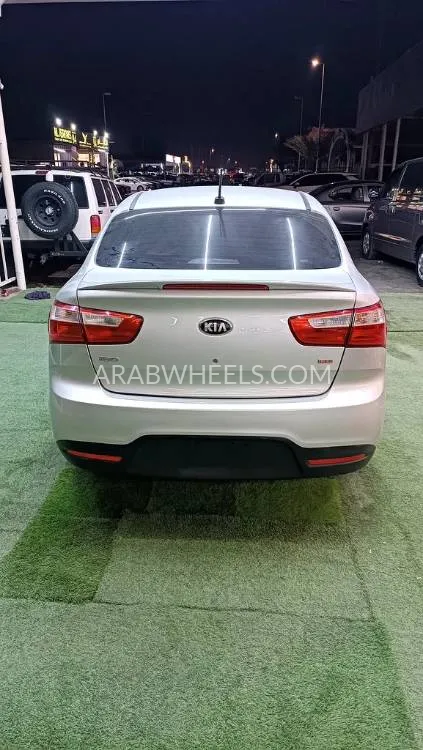 Kia Rio 2013 for Sale in Ajman Image-15