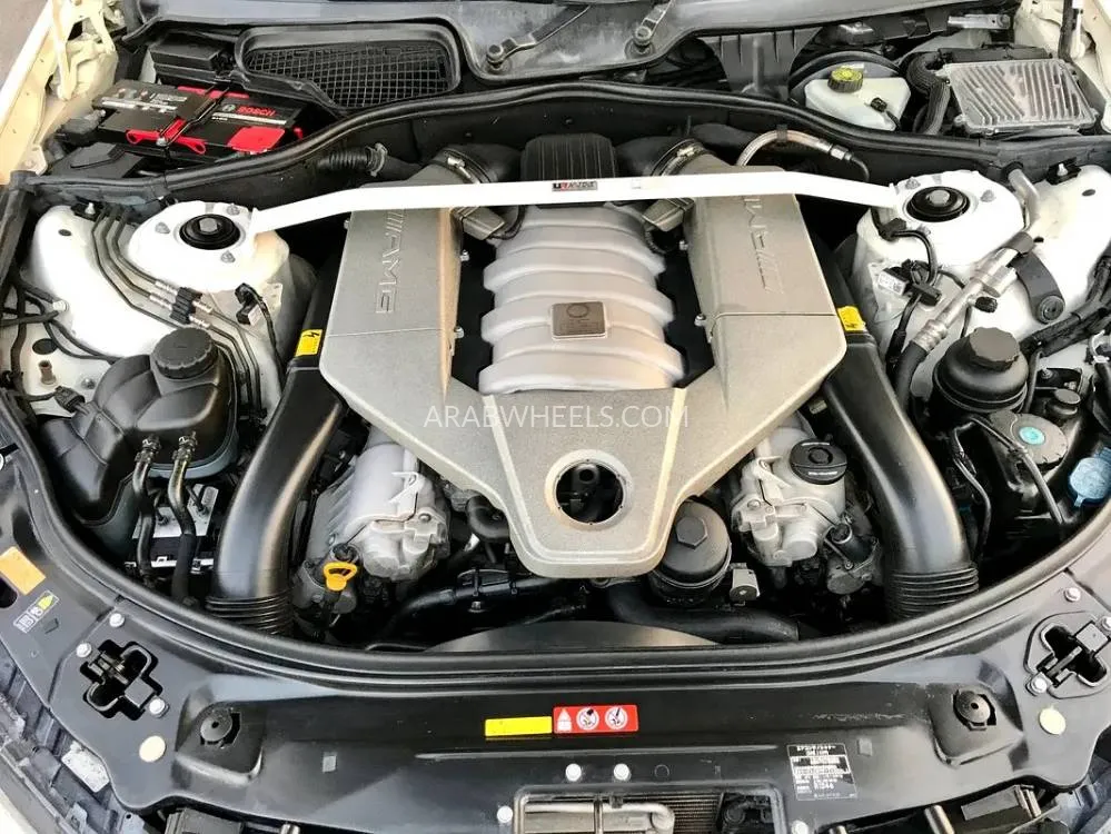 Mercedes Benz CLS Class 2010 for Sale in Dubai Image-4