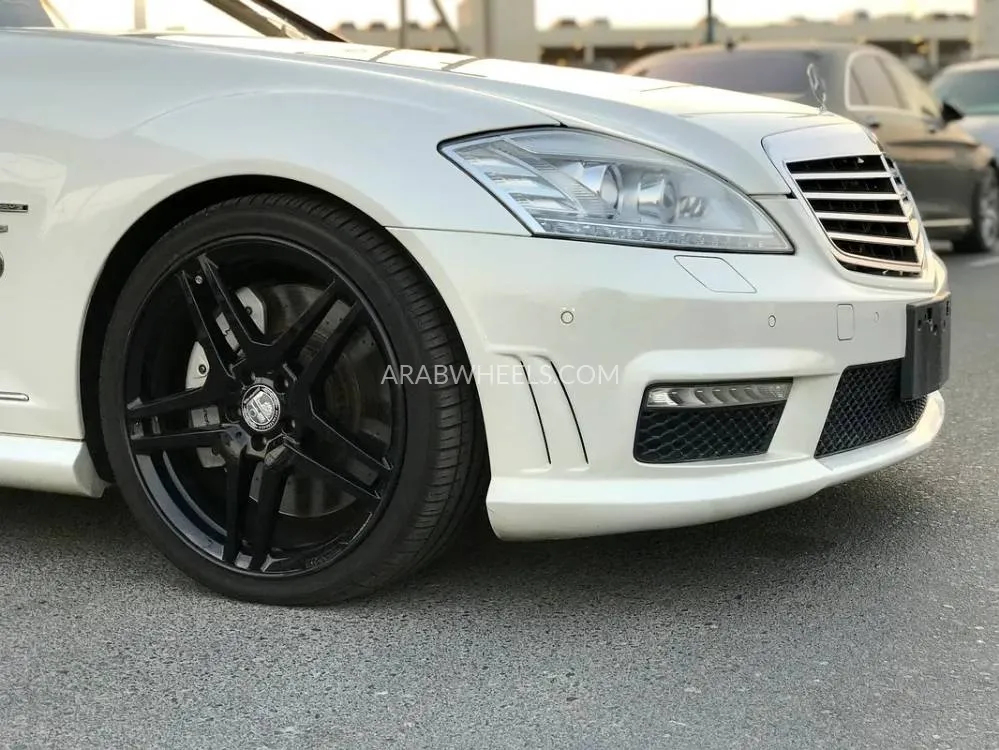 Mercedes Benz CLS Class 2010 for Sale in Dubai Image-3