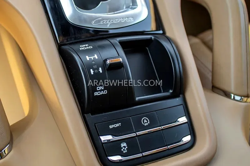 Porsche Cayenne 2016 for Sale in Dubai Image-13