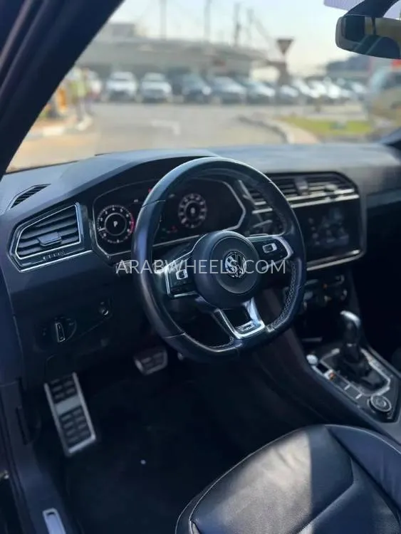 Volkswagen Tiguan 2018 for Sale in Dubai Image-2