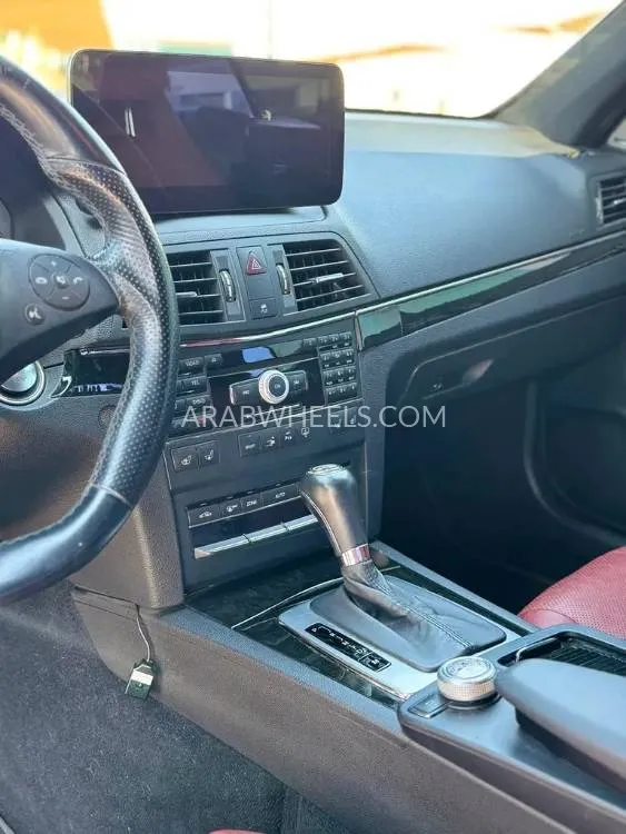 Mercedes Benz E Class 2010 for Sale in Dubai Image-5