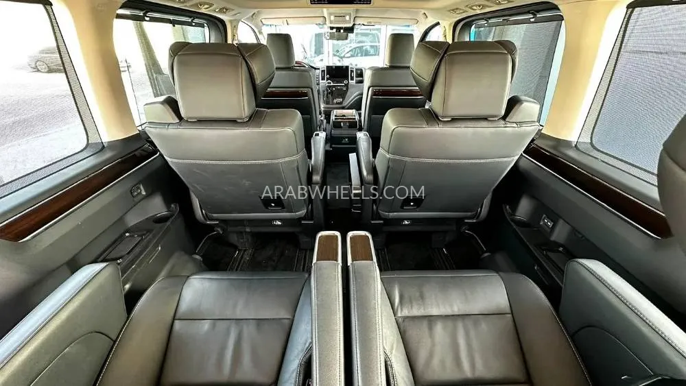 Toyota Granvia 2024 for Sale in Abu Dhabi Image-7