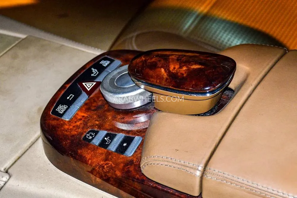 Mercedes Benz CLS Class 2007 for Sale in Abu Dhabi Image-7