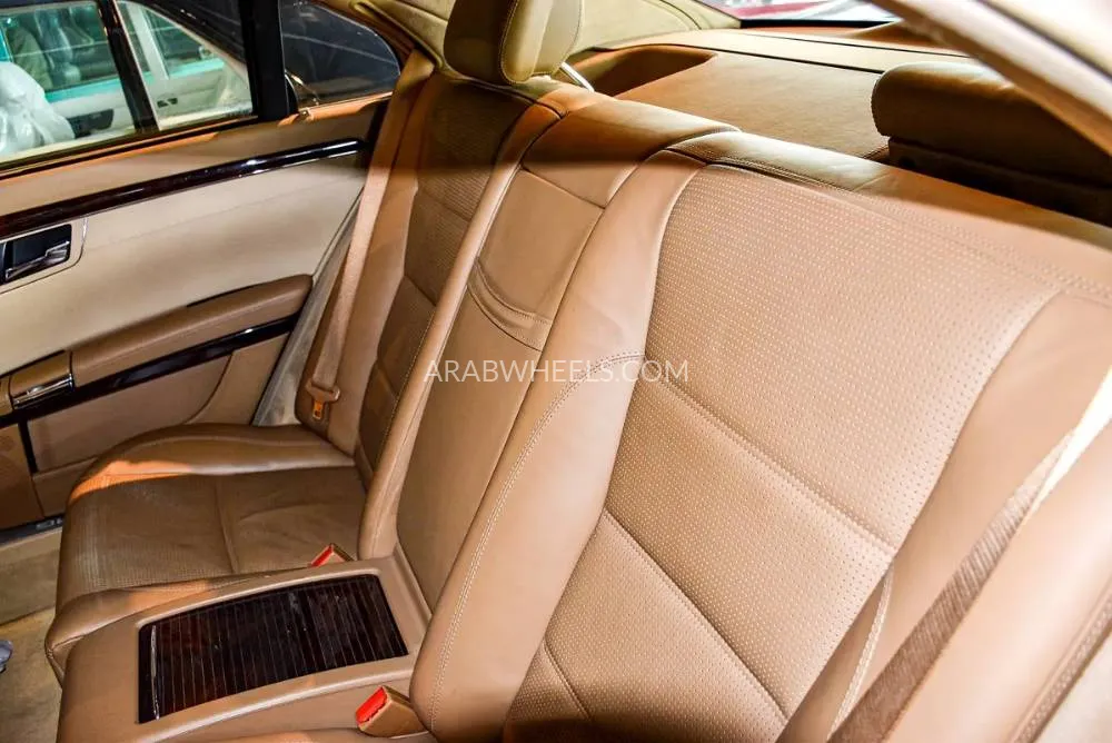 Mercedes Benz CLS Class 2007 for Sale in Abu Dhabi Image-10
