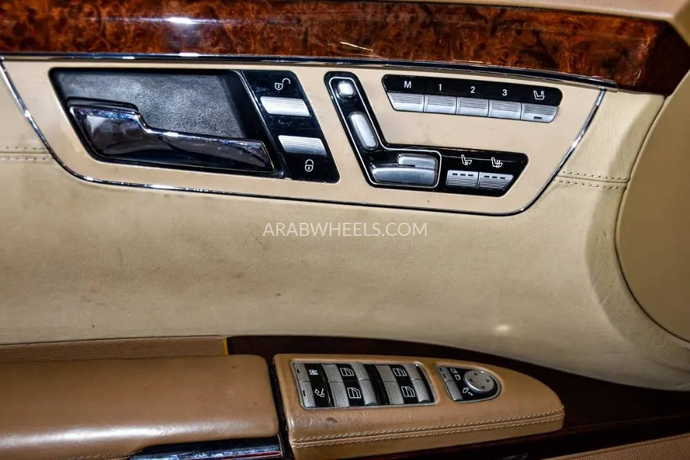 Mercedes Benz CLS Class 2007 for Sale in Abu Dhabi Image-15