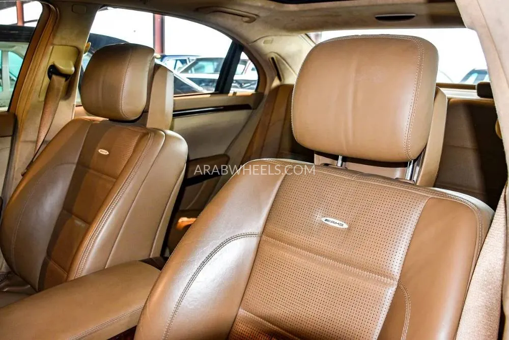 Mercedes Benz CLS Class 2007 for Sale in Abu Dhabi Image-19
