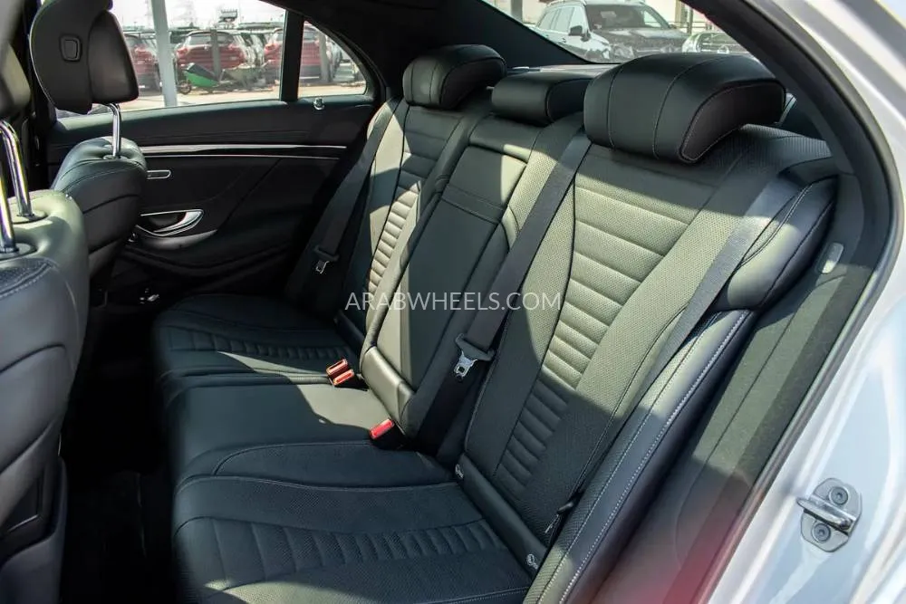 Mercedes Benz CLS Class 2018 for Sale in Dubai Image-12