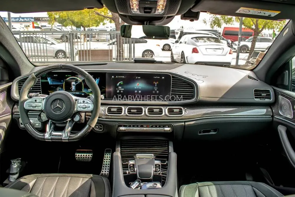 Mercedes Benz GLE Class 2023 for Sale in Dubai Image-4