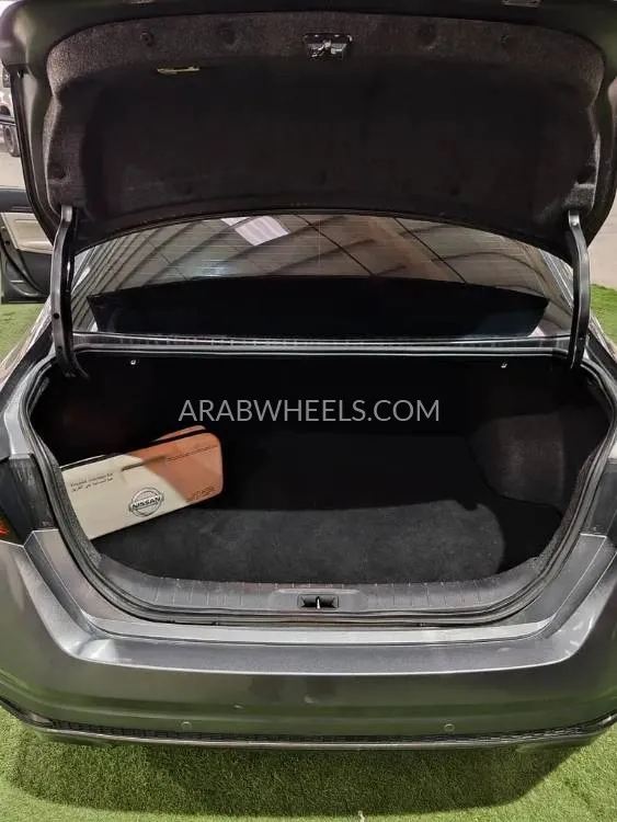 Nissan Altima 2021 for Sale in Umm Al Quwain Image-7