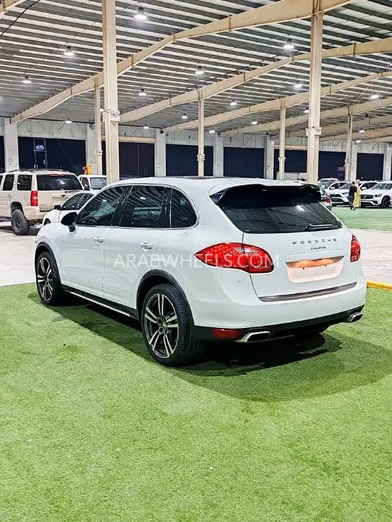 Porsche Cayenne 2013 for Sale in Umm Al Quwain Image-20