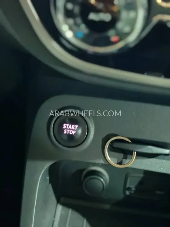 رينو كابتور 2017 for Sale in أم القيوين Image-9