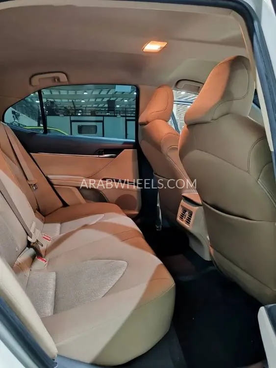 Toyota Camry 2019 for Sale in Umm Al Quwain Image-2