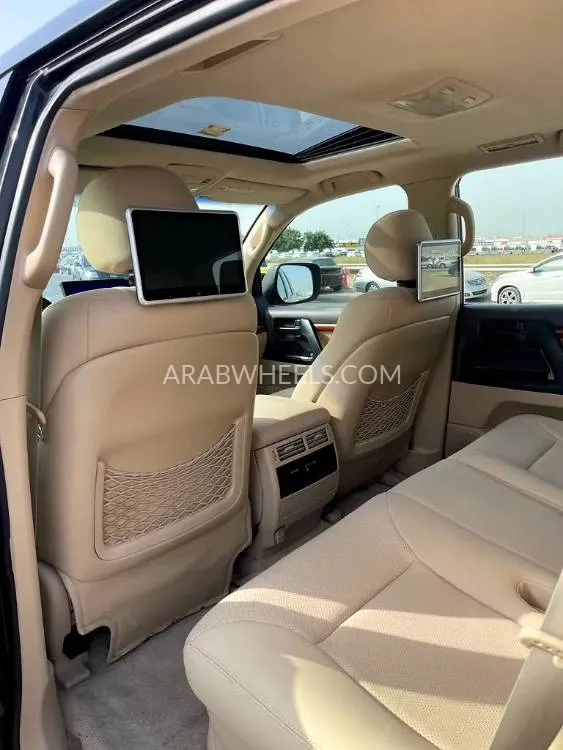 تويوتا لاند كروزر 2012 for Sale in دبي Image-3