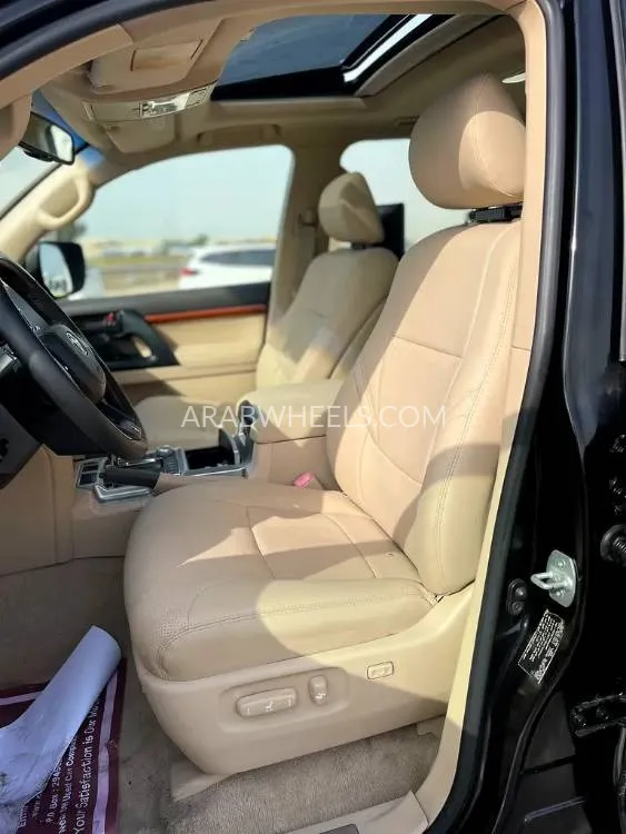 تويوتا لاند كروزر 2012 for Sale in دبي Image-15